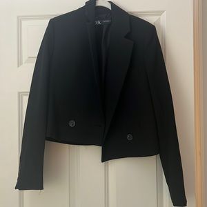 Never worn Zara cropped blazer